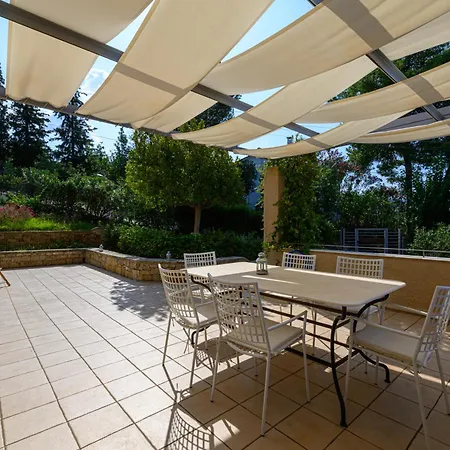 Mani Tower 别墅 Akrogiali