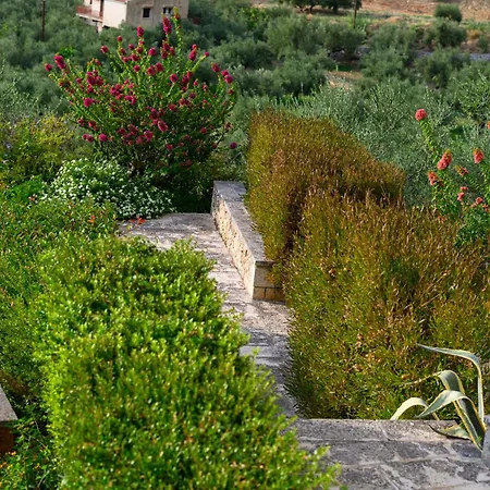 וילה Mani Tower Akrogiali