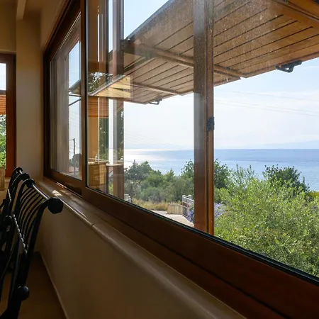 Villa Mani Tower Akrogiali