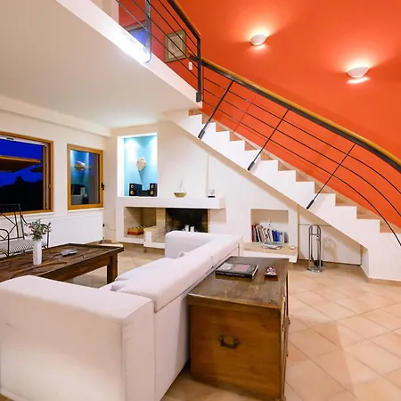 Villa Mani Tower Akrogiali