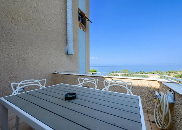 Mani Tower Akrogiali