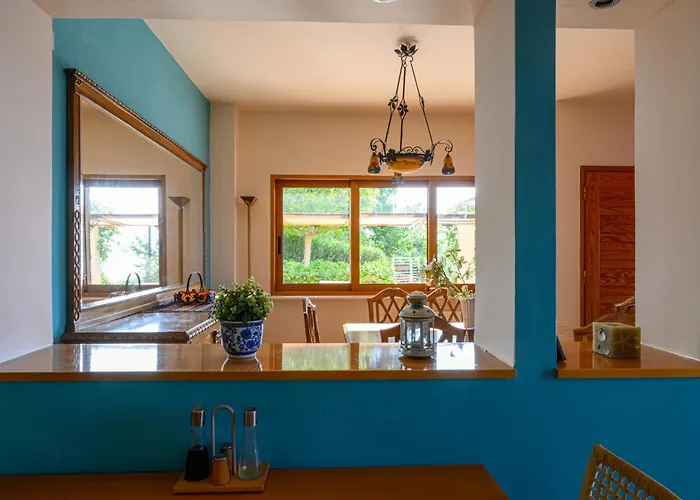 Mani Tower * Akrogiali