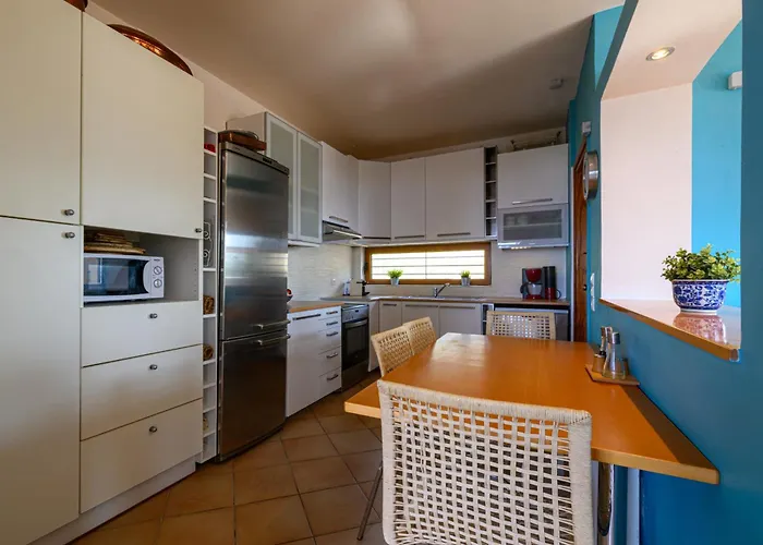 Mani Tower 빌라 Akrogiali