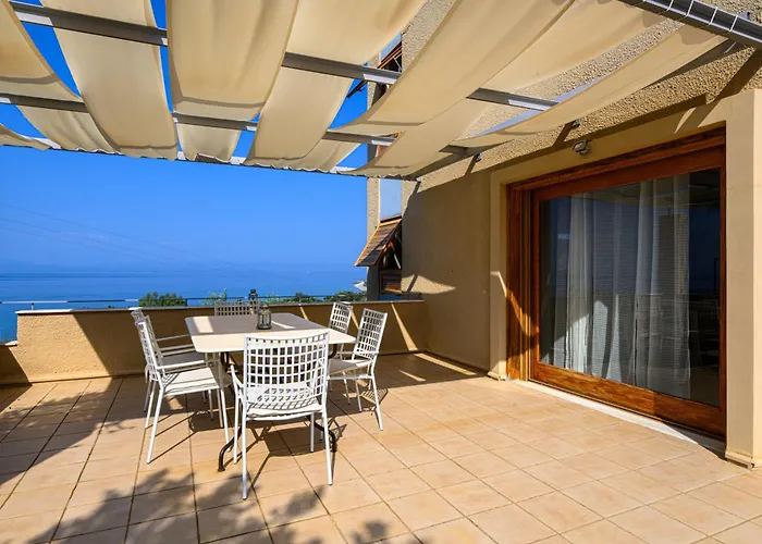 Mani Tower Villa *