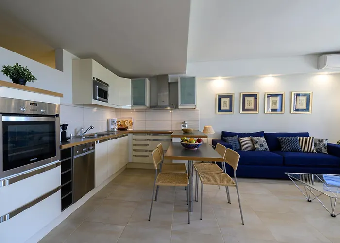 Mani Tower Villa *