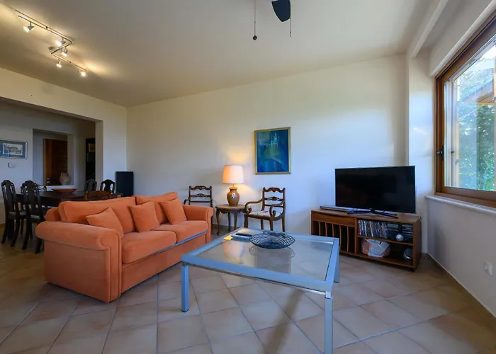 Mani Tower 빌라 Akrogiali