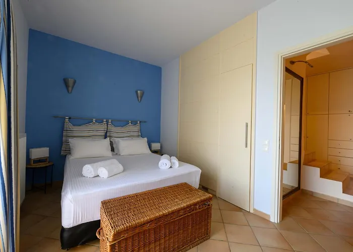 Mani Tower Akrogiali